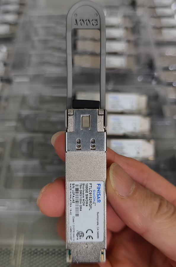 Finisar FTLC9152RGPL 100G 850nm LC QSFP